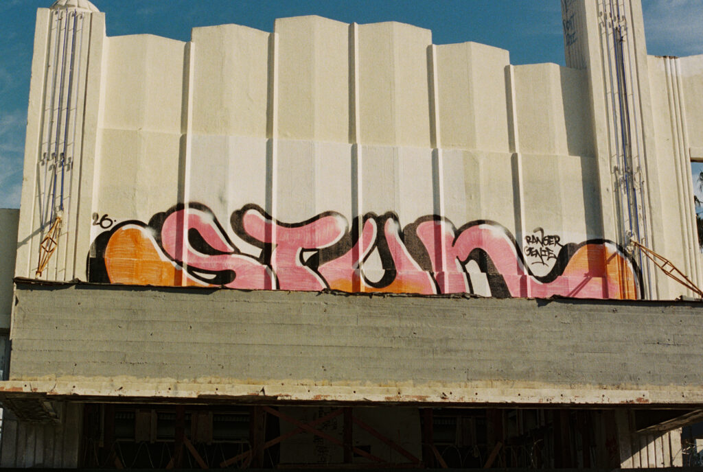 Stun graffiti, Beverly Blvd, Los Angeles